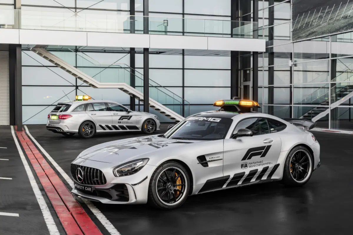 Formula 1: la Mercedes AMG GT R è la safety car 2018 (11)