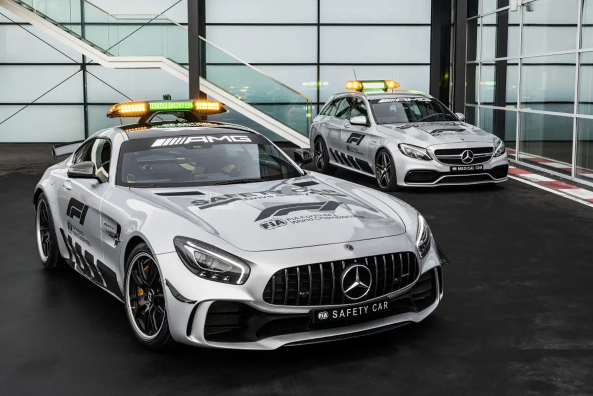 Formula 1: la Mercedes AMG GT R è la safety car 2018 (12)