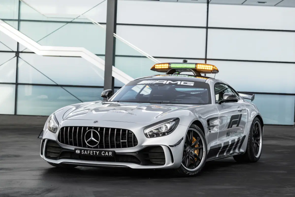Formula 1: la Mercedes AMG GT R è la safety car 2018 (14)