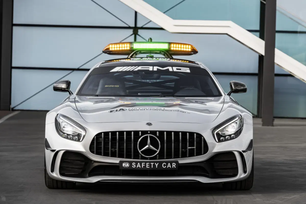 Formula 1: la Mercedes AMG GT R è la safety car 2018 (18)