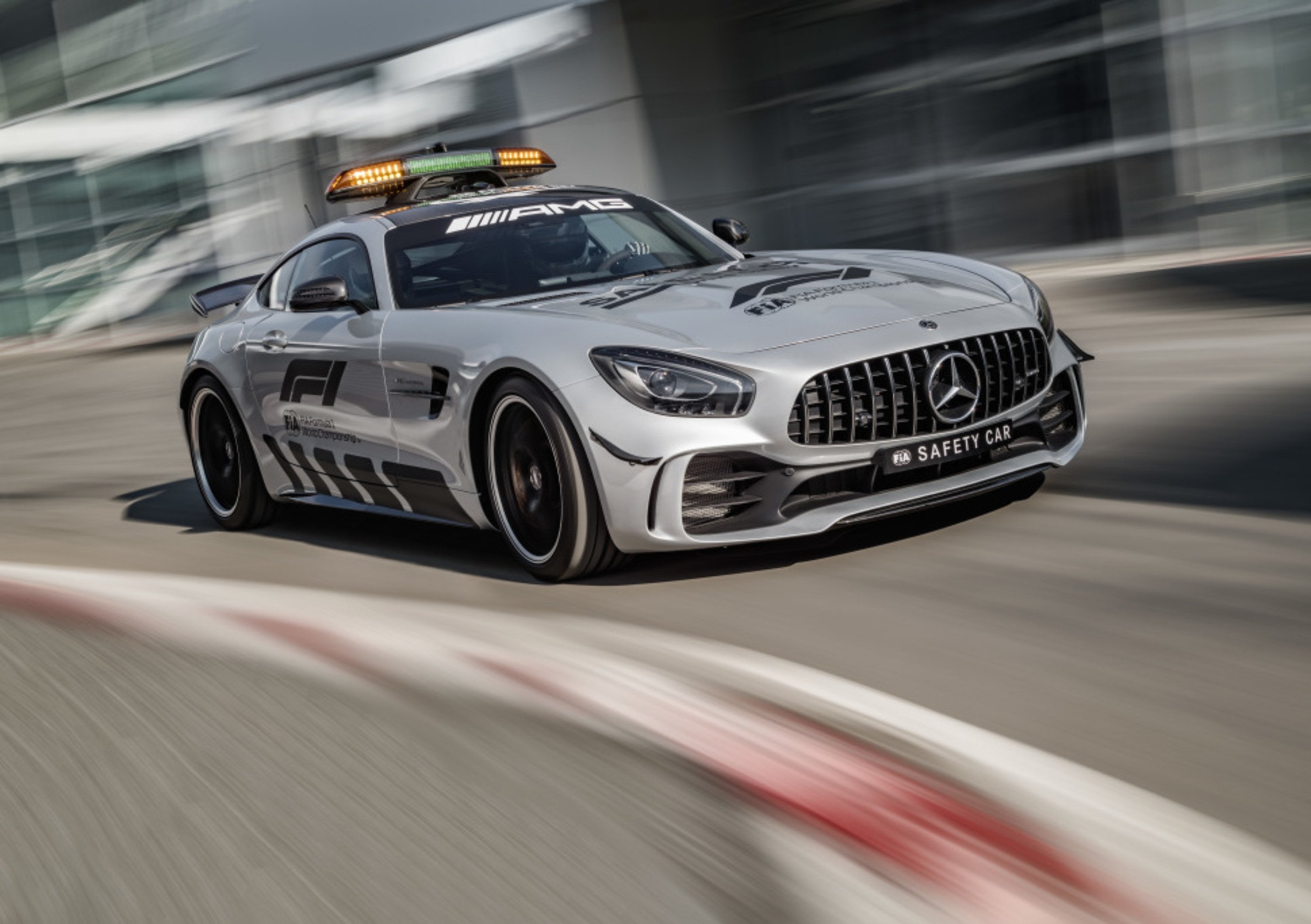 Formula 1: la Mercedes AMG GT R &egrave; la safety car 2018