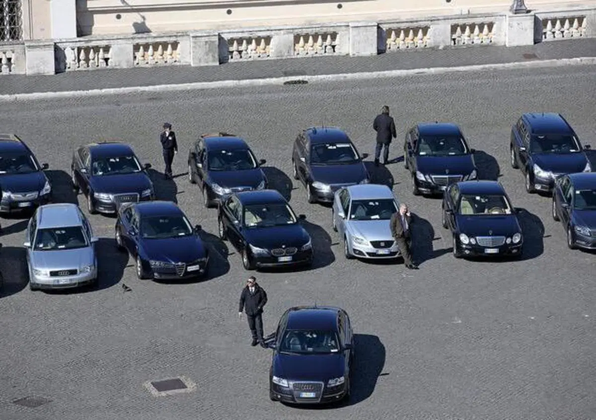 Auto blu: 774 in meno nel 2017