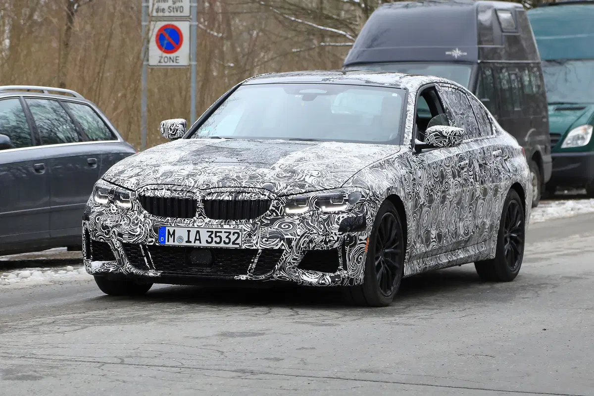 BMW serie 3, le foto spia della nuova generazione (9)
