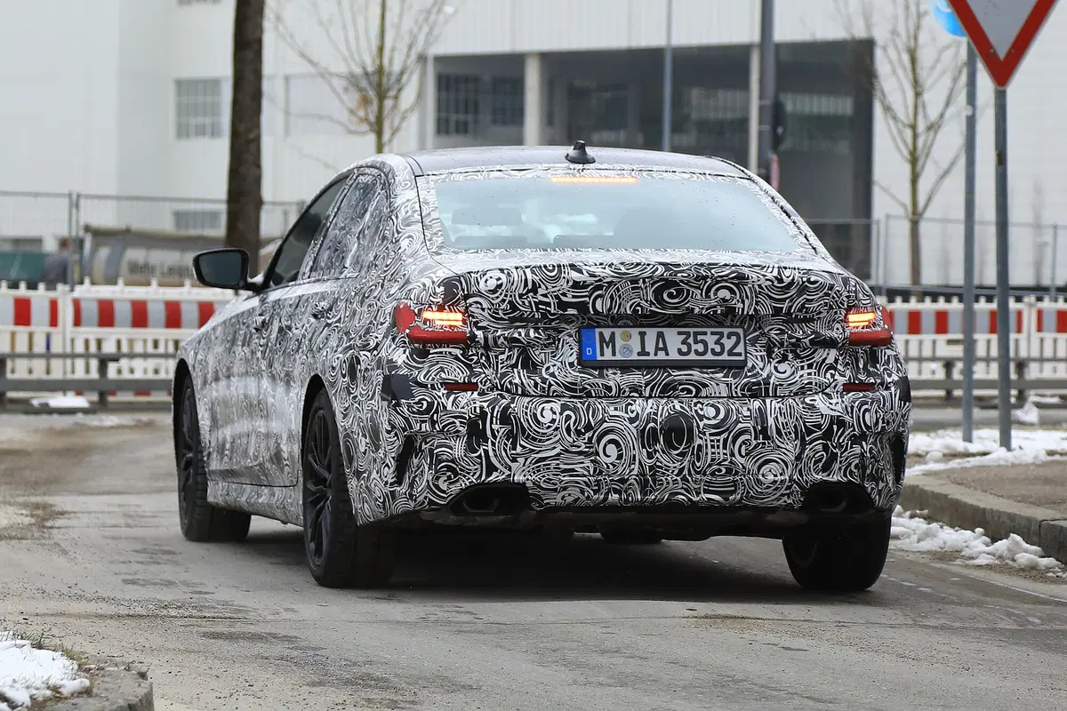 BMW serie 3, le foto spia della nuova generazione (2)