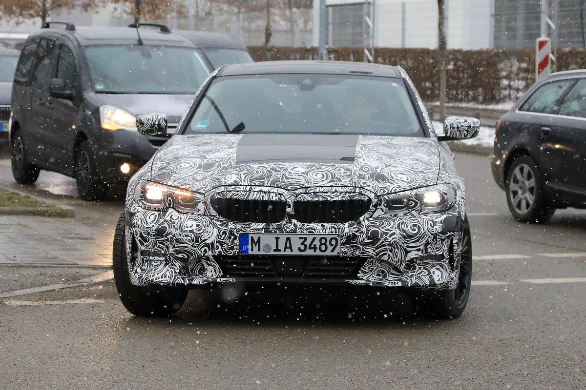 BMW serie 3, le foto spia della nuova generazione (4)