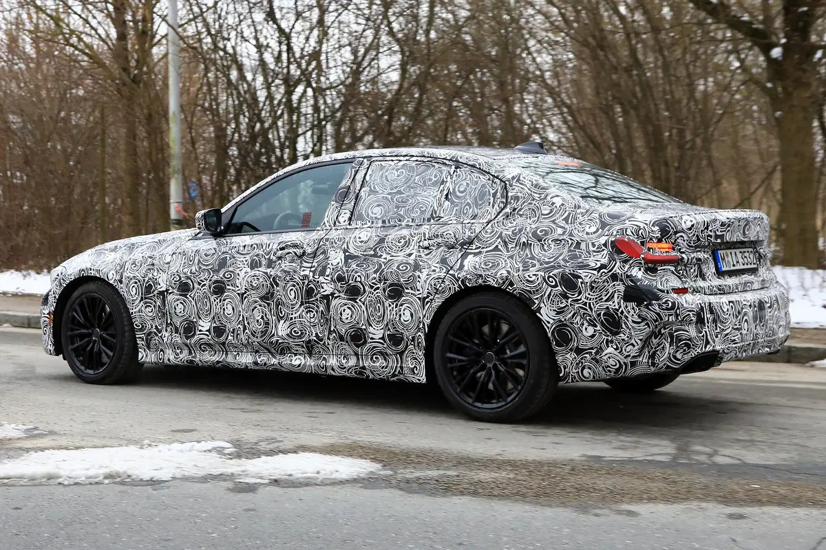 BMW serie 3, le foto spia della nuova generazione (18)