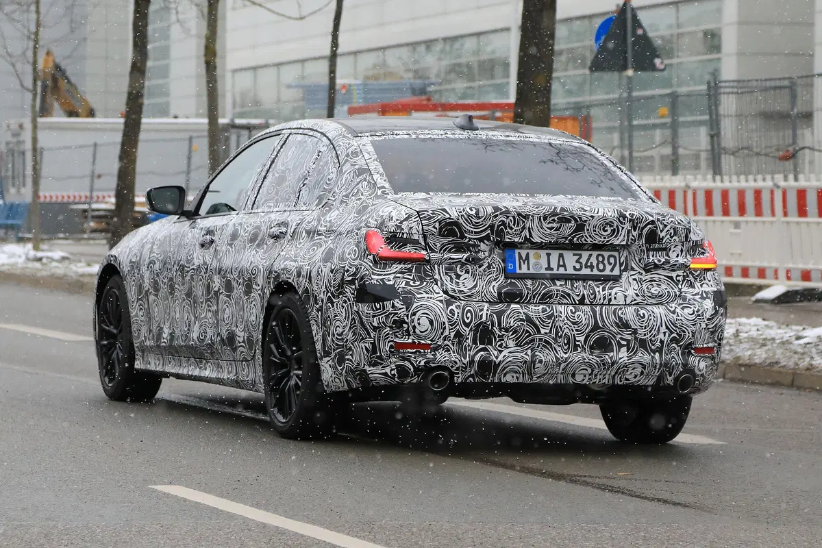 BMW serie 3, le foto spia della nuova generazione (19)