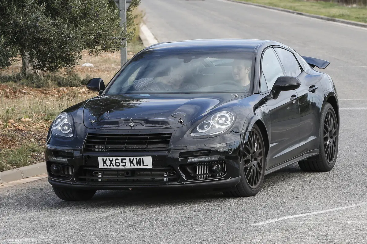 Nuova Bentley Continental GT, nascerà dalla Panamera (2)