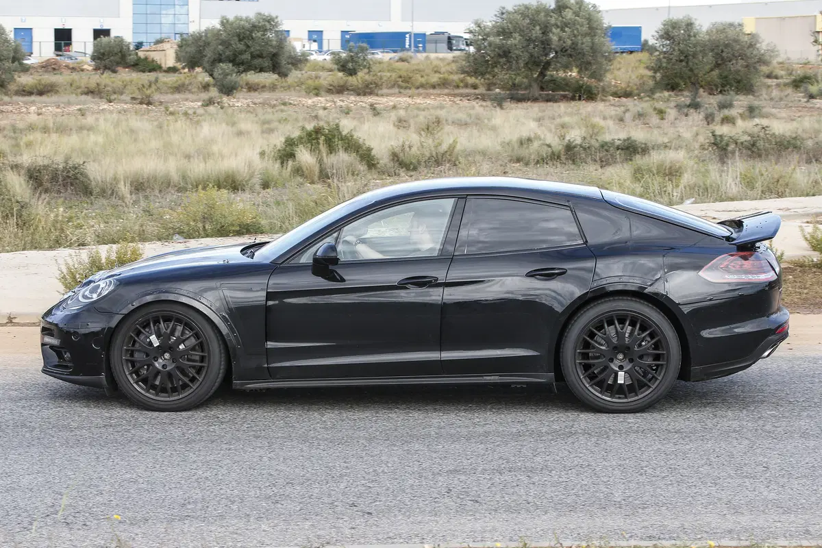 Nuova Bentley Continental GT, nascerà dalla Panamera (8)