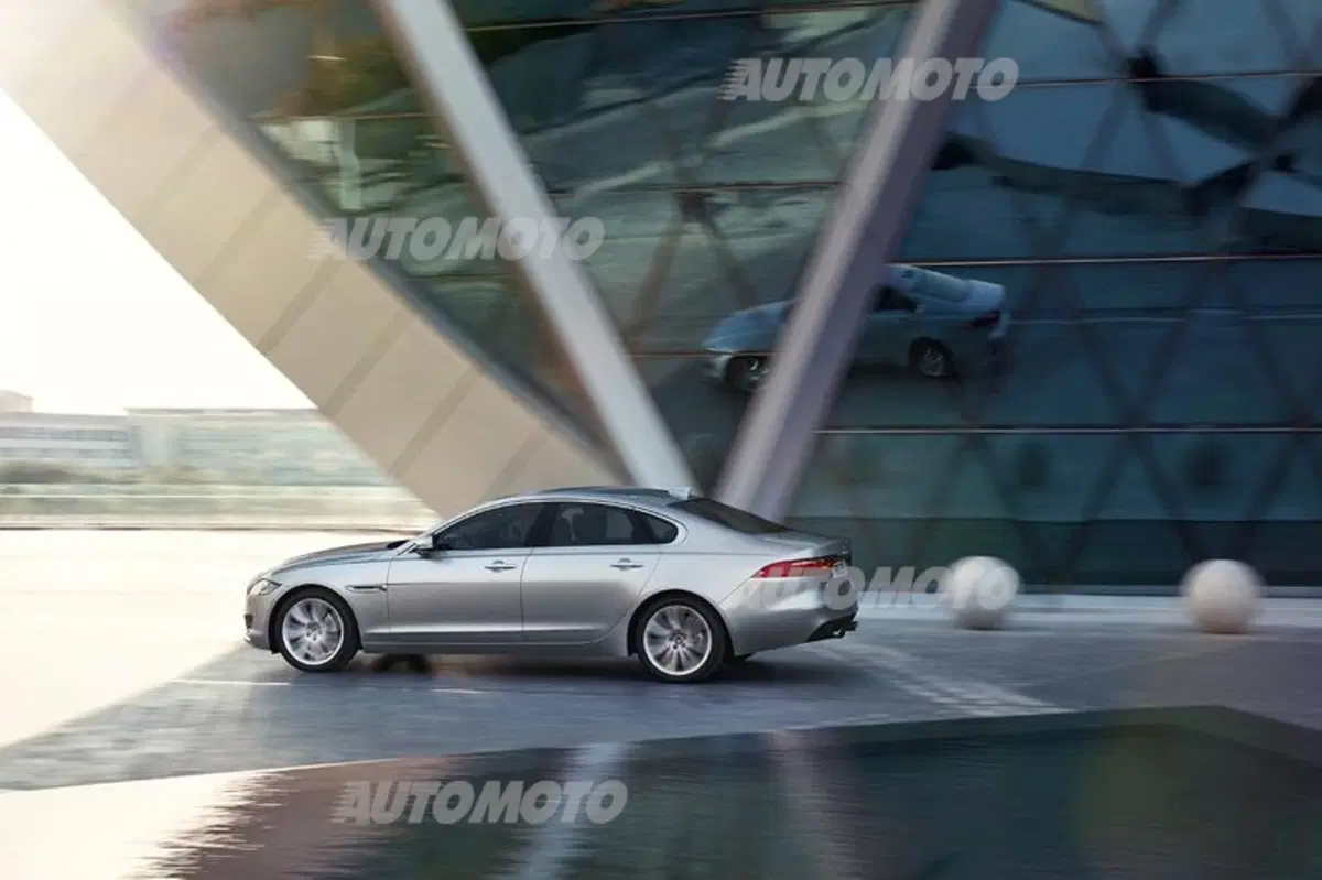Nuova Jaguar XF (24)