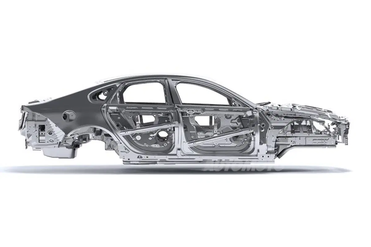 Nuova Jaguar XF (38)
