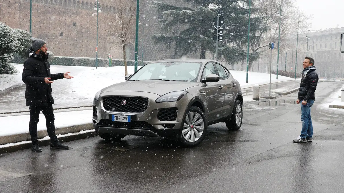 Jaguar E-Pace, Come va in... Città [video]
