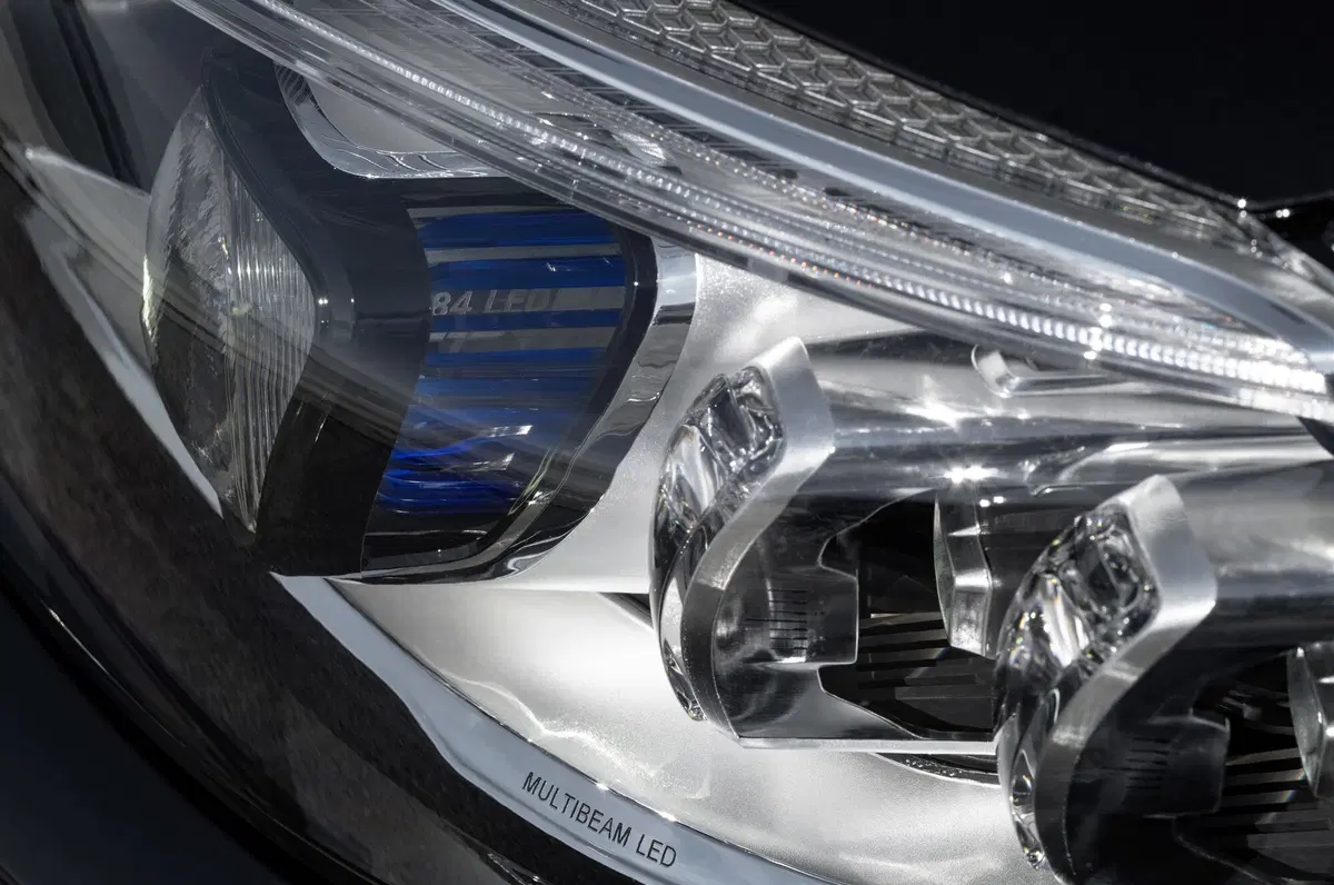 Mercedes-AMG C 43 4Matic, il restyling delle 2 porte a New York (8)