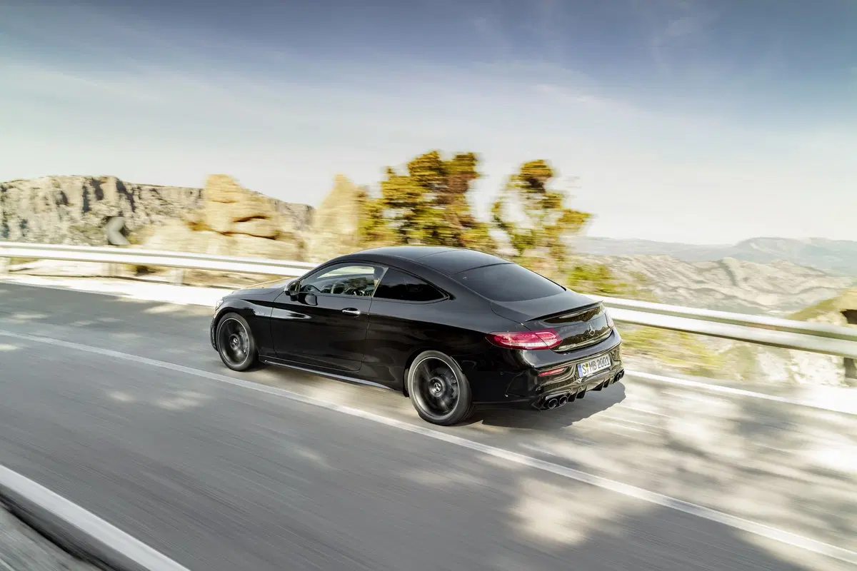 Mercedes-AMG C 43 4Matic, il restyling delle 2 porte a New York (2)