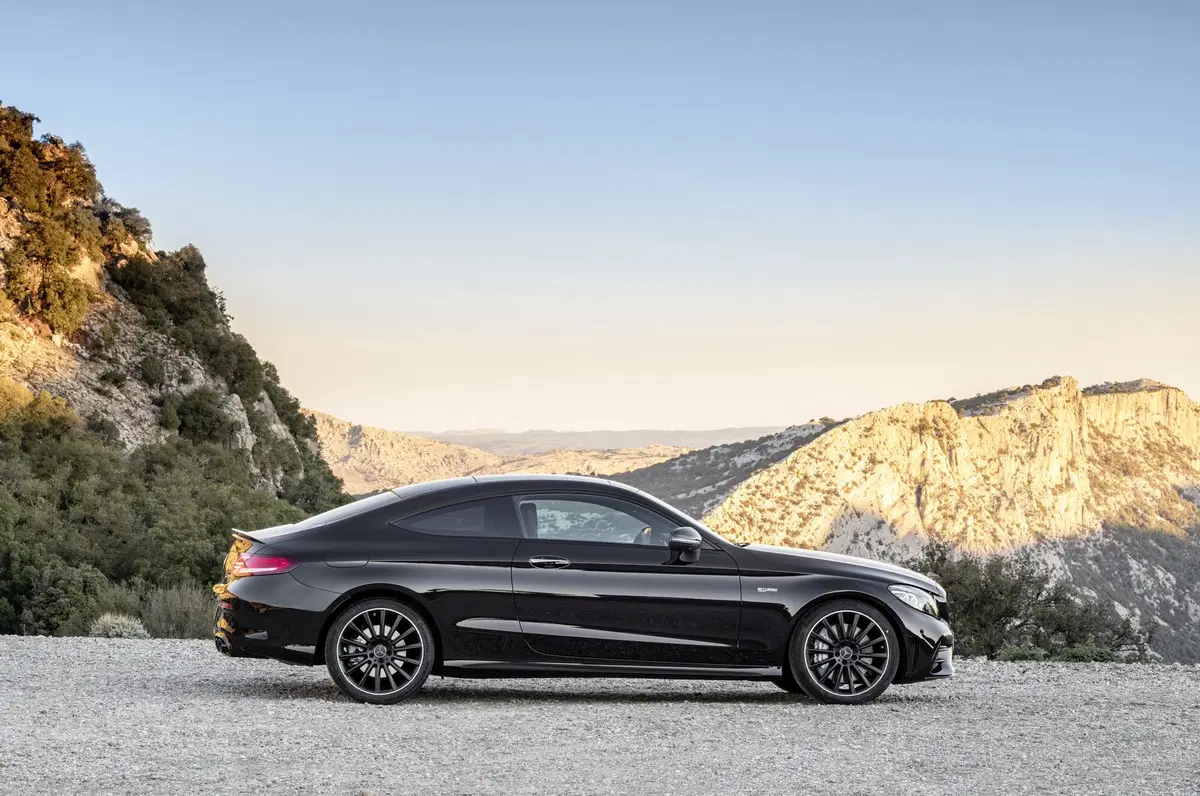 Mercedes-AMG C 43 4Matic, il restyling delle 2 porte a New York (3)