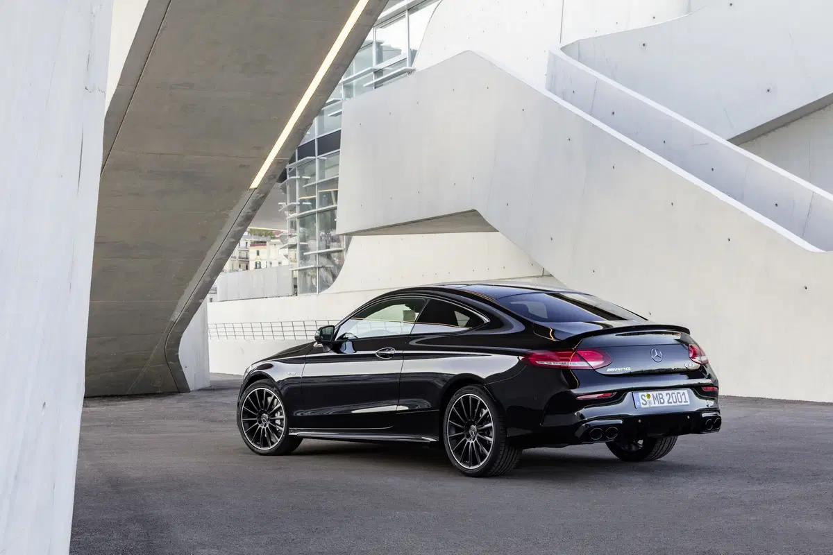 Mercedes-AMG C 43 4Matic, il restyling delle 2 porte a New York (7)