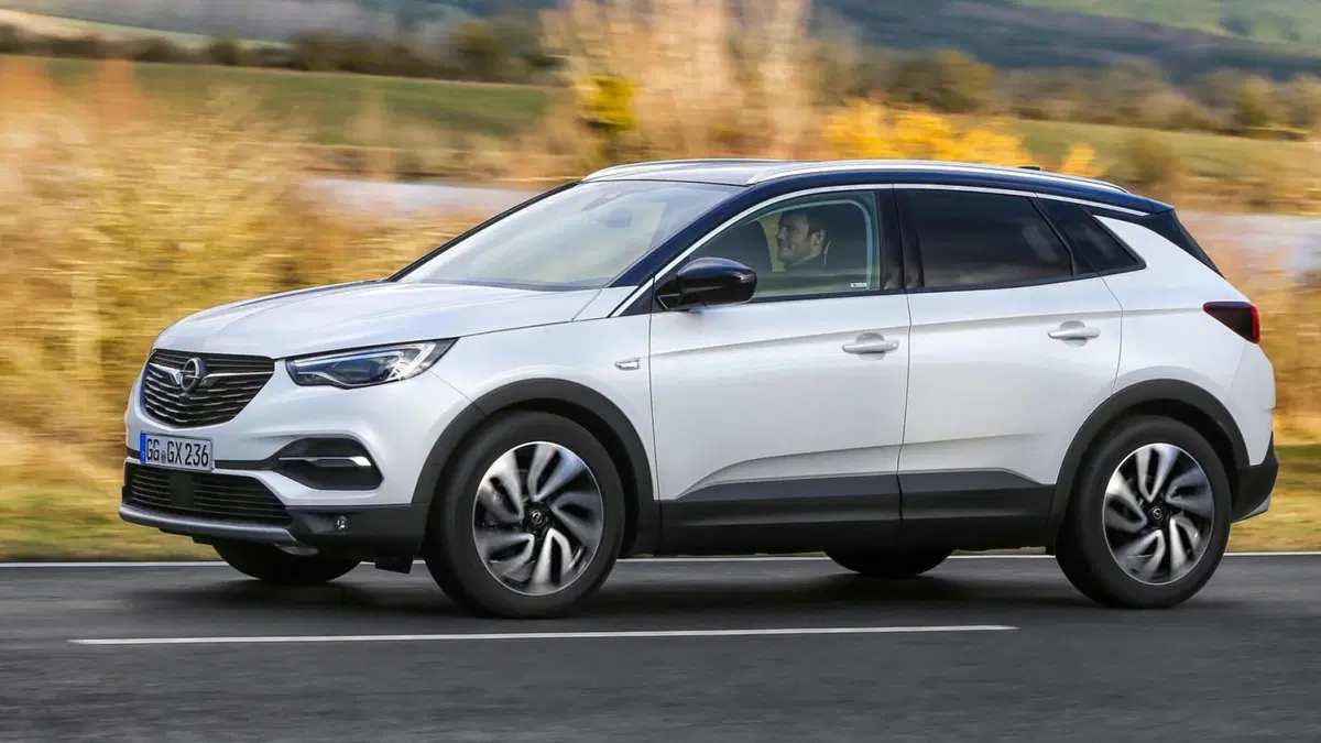 Opel Grandland X Ultimate | ora con il 2L diesel da 177 CV (5)