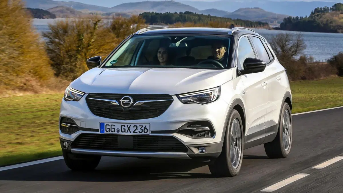 Opel Grandland X Ultimate | ora con il 2L diesel da 177 CV (6)