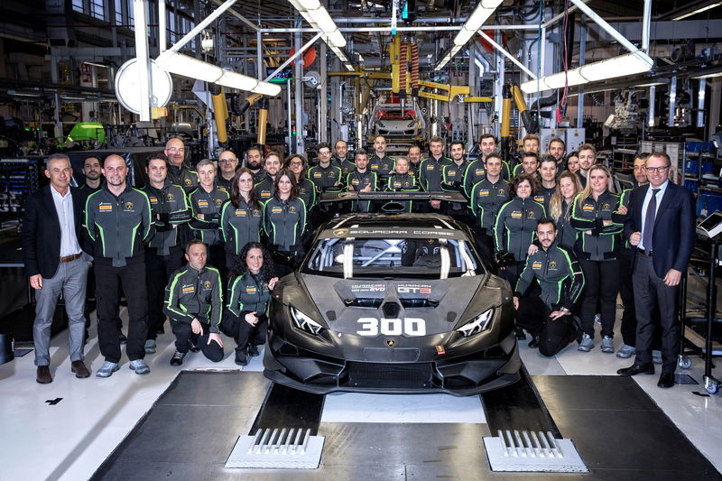 Lamborghini da record, prodotte 300 Hurac&aacute;n da competizione in 36 mesi