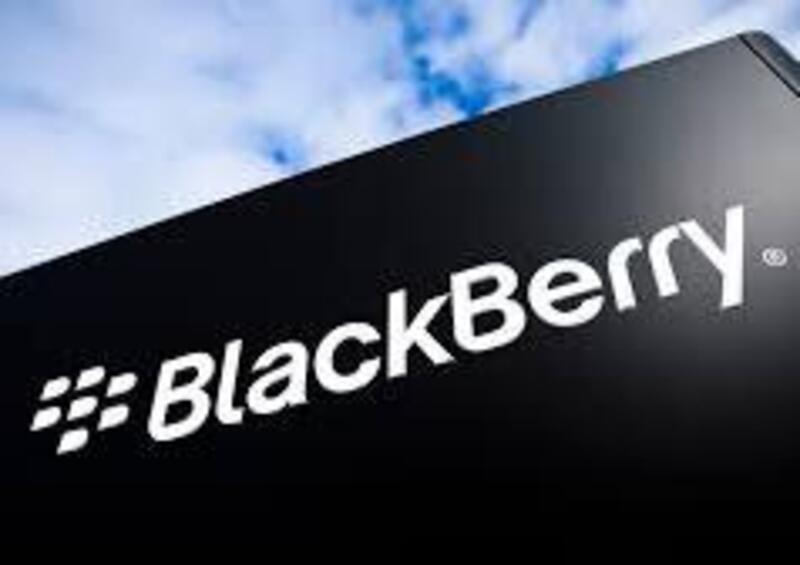 BlackBerry progetter&agrave; i software per i veicoli elettrici Jaguar-LR