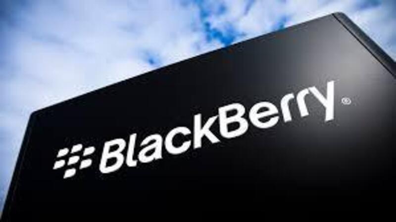 BlackBerry progetter&agrave; i software per i veicoli elettrici Jaguar-LR