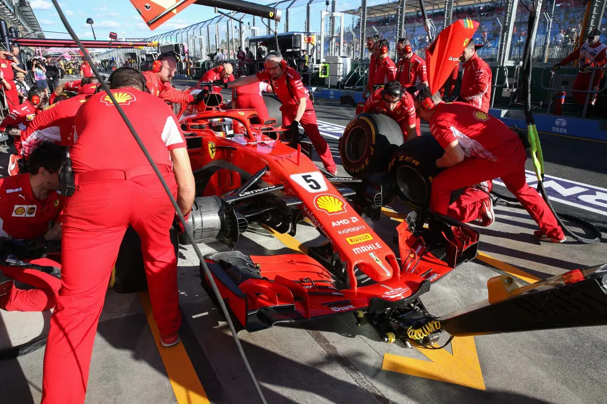 F1, GP Australia 2018, FP3: Vettel al top (7)