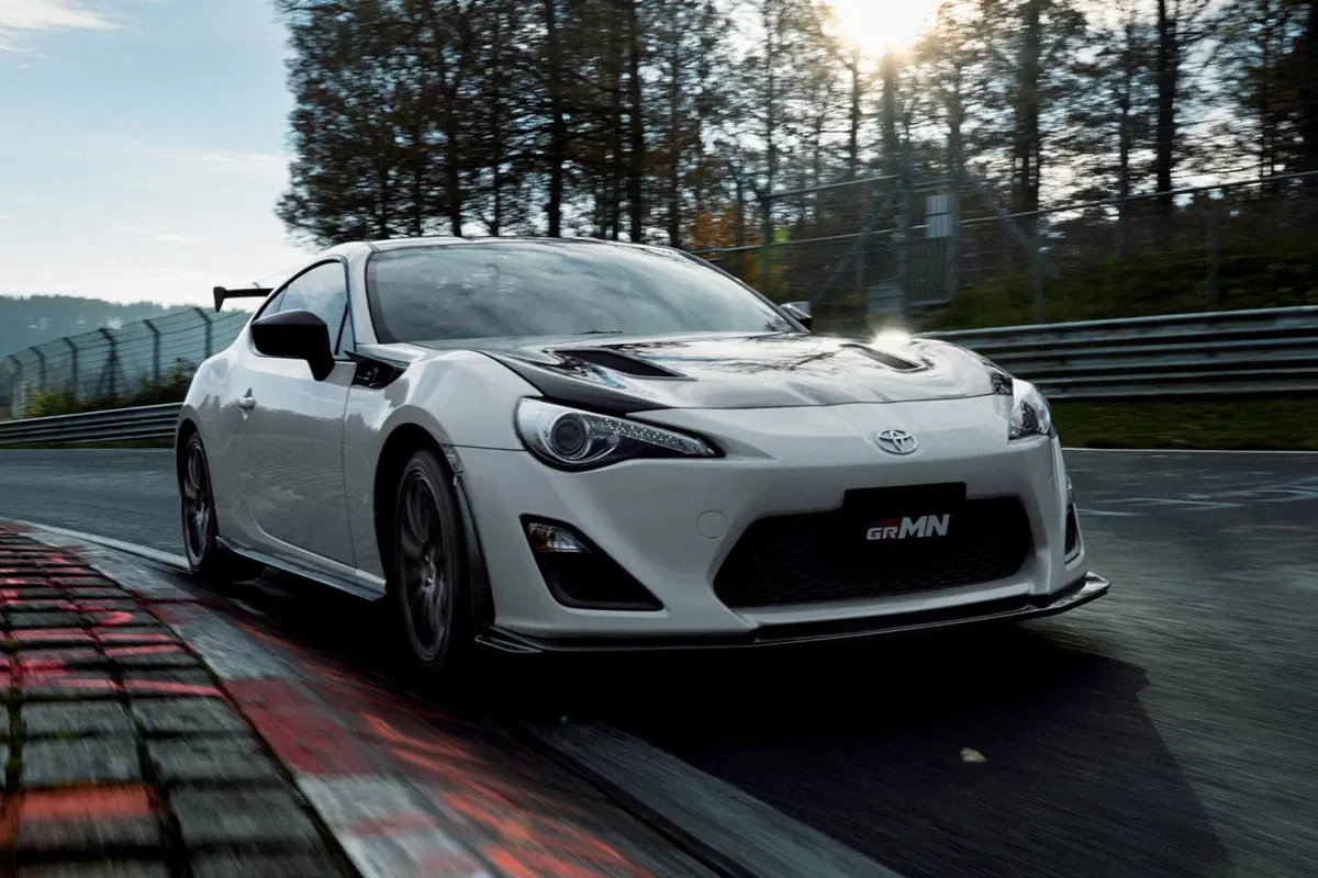Toyota 86 GRMN (2)