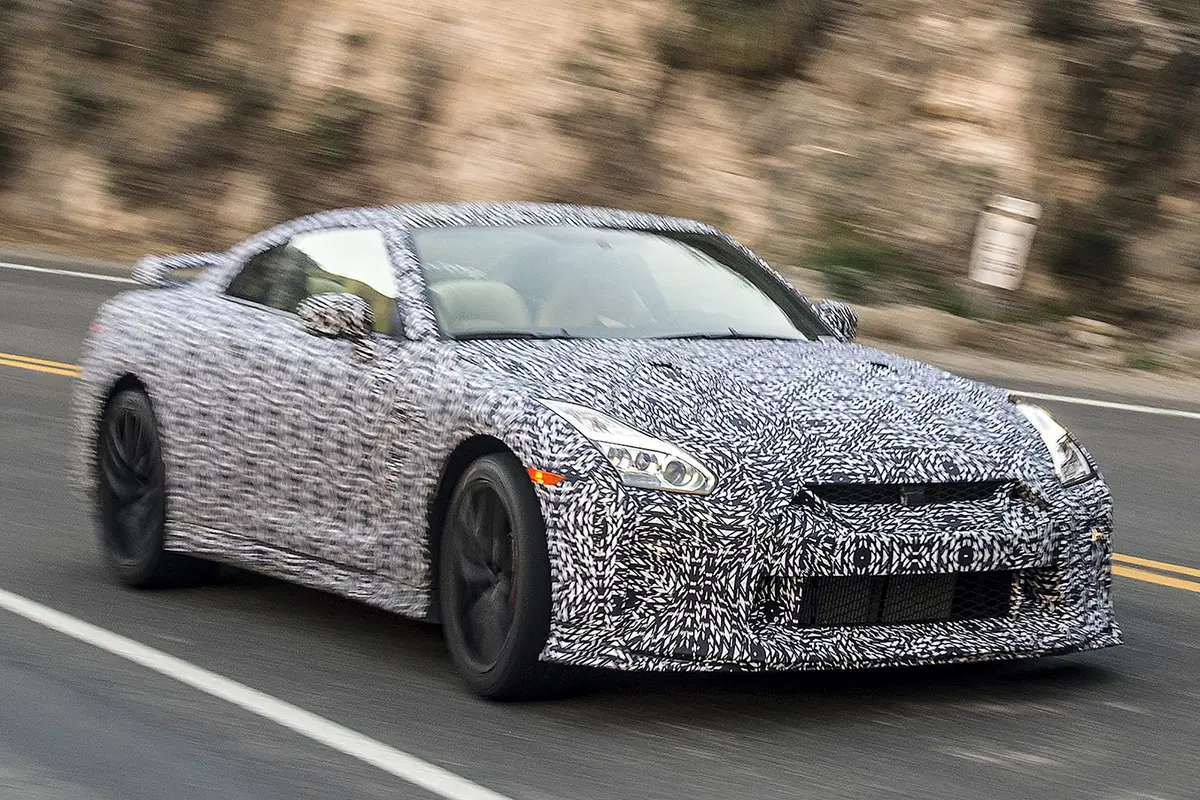 Nissan GT-R: è tempo dell'ultimo restyling 