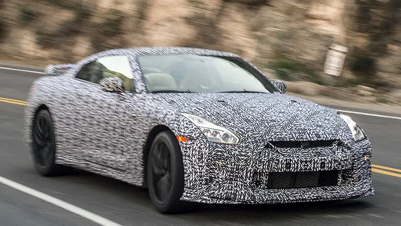 Nissan GT-R: &egrave; tempo dell'ultimo restyling 