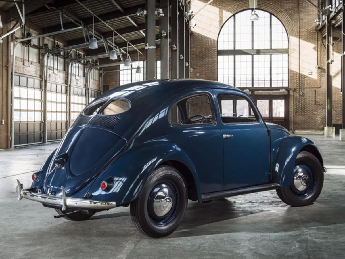 VW Maggiolino, nasceva 70 anni fa. La storia di un mito (2)