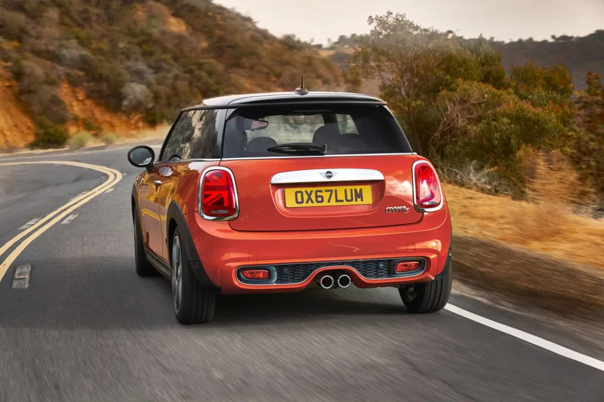 Mini Cooper S: restyling, personalizzazioni e tanto divertimento [Video] (14)