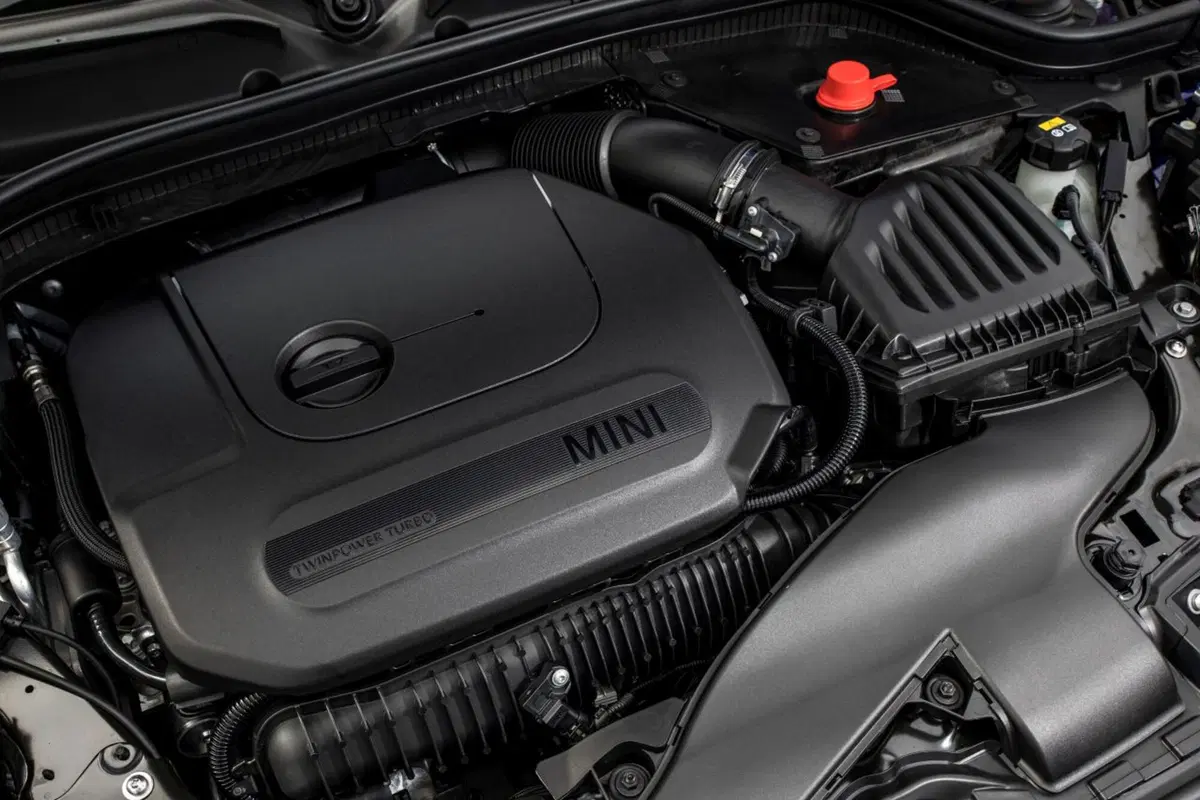 Mini Cooper S: restyling, personalizzazioni e tanto divertimento [Video] (15)