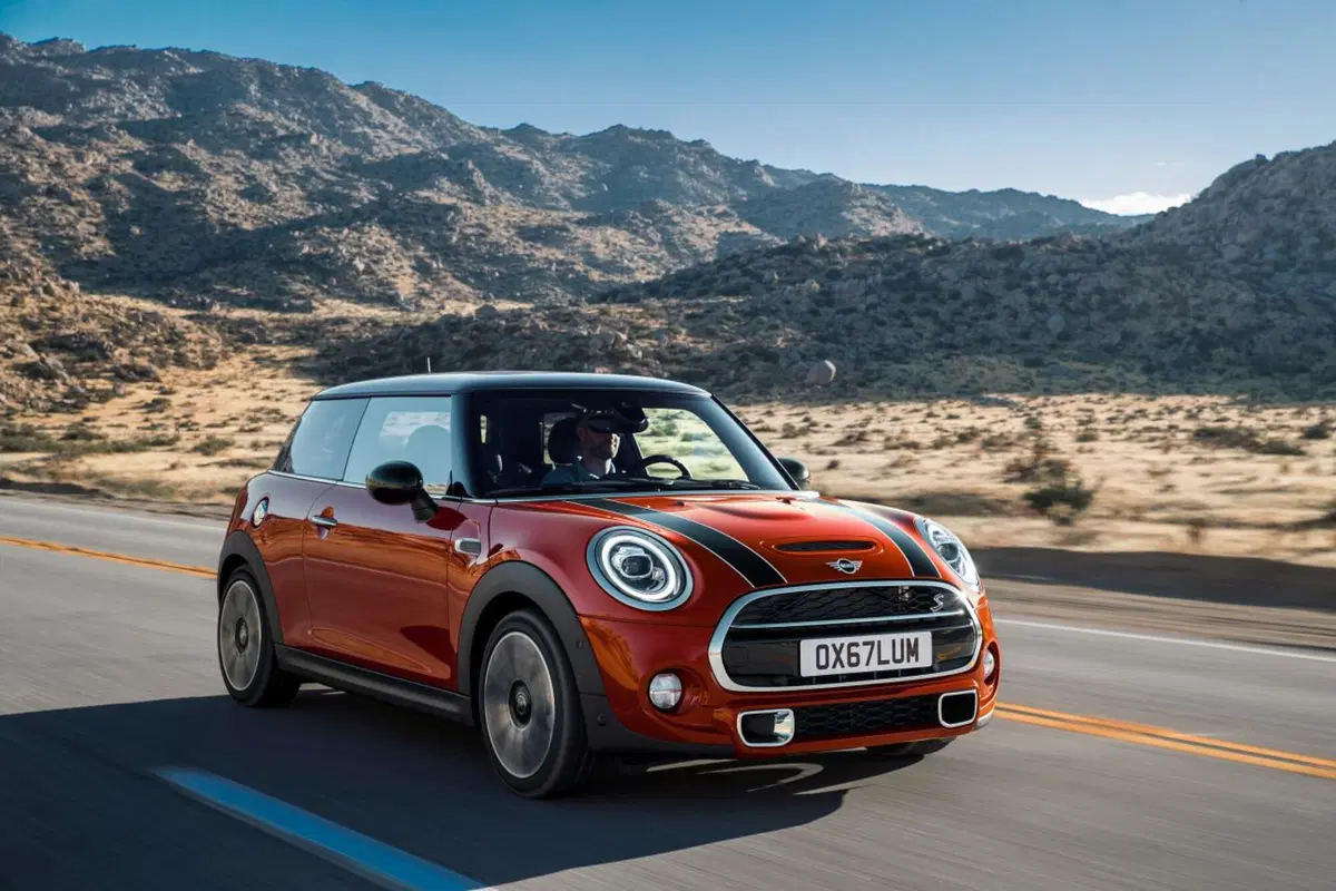 Mini Cooper S: restyling, personalizzazioni e tanto divertimento [Video] (22)