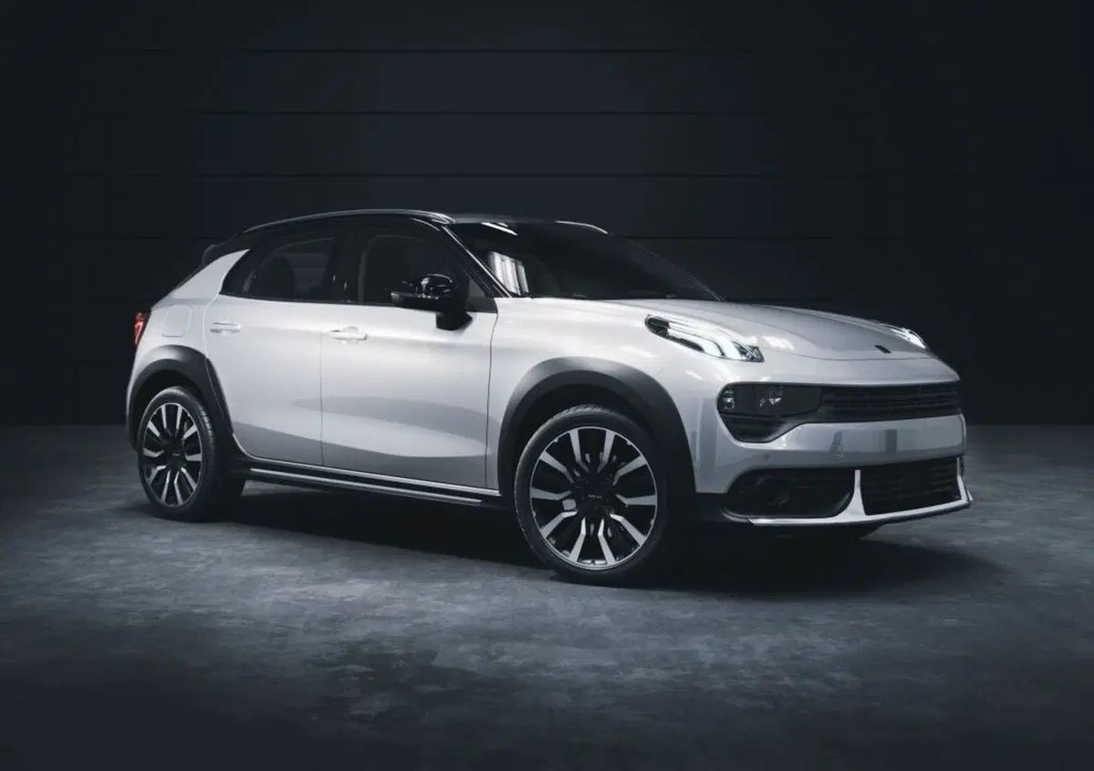 Lynk &amp; Co 02: ecco il SUV compatto derivato dalla XC40