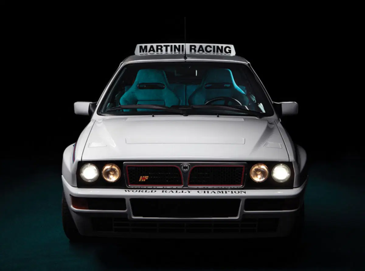 Lancia Delta Integrale, all'asta un esemplare Martini rarissimo. E sai di volerlo (3)