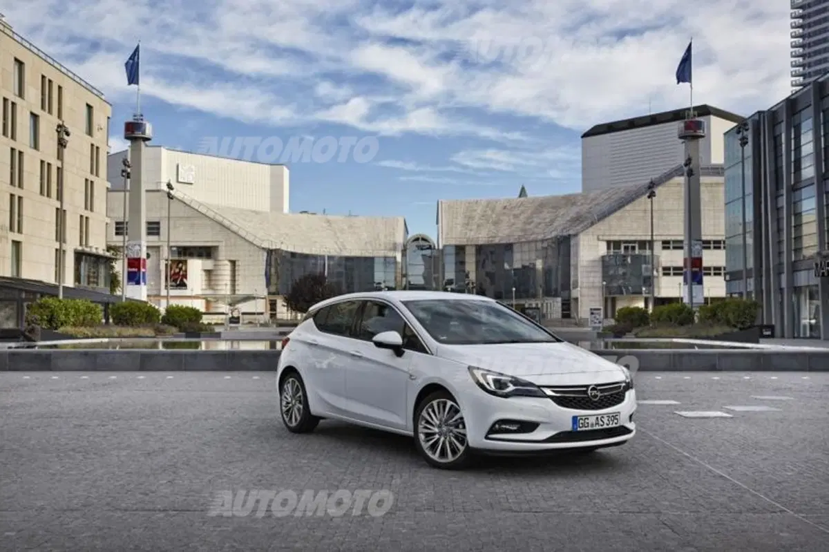 Nuova Opel Astra (3)