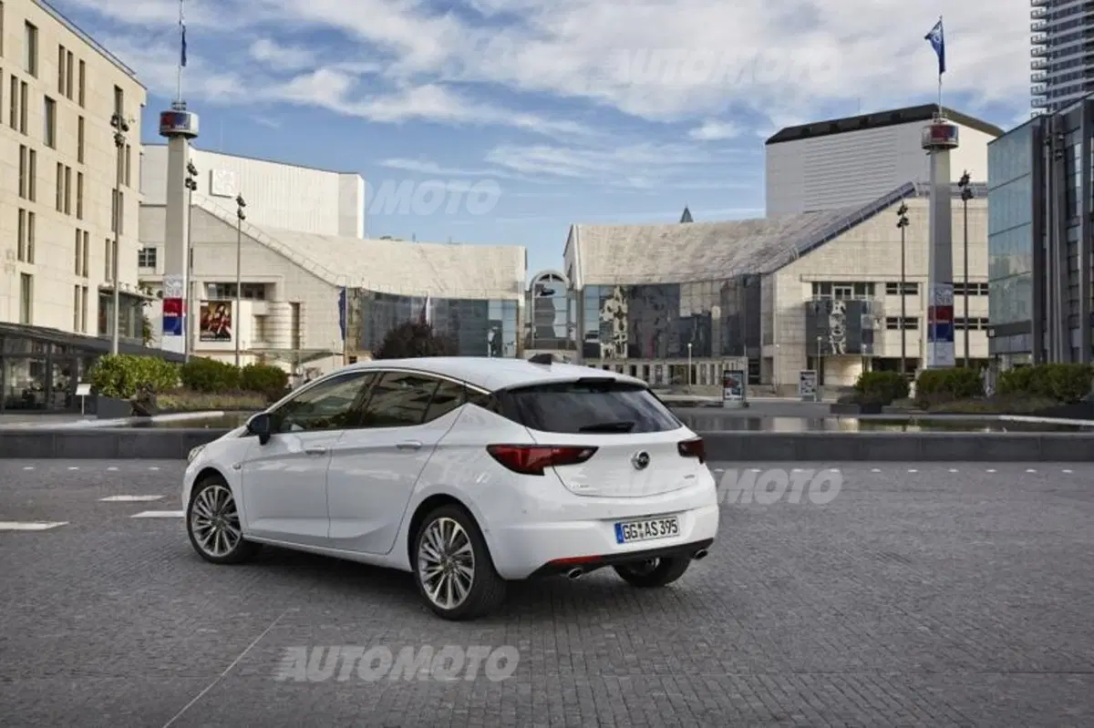 Nuova Opel Astra (13)