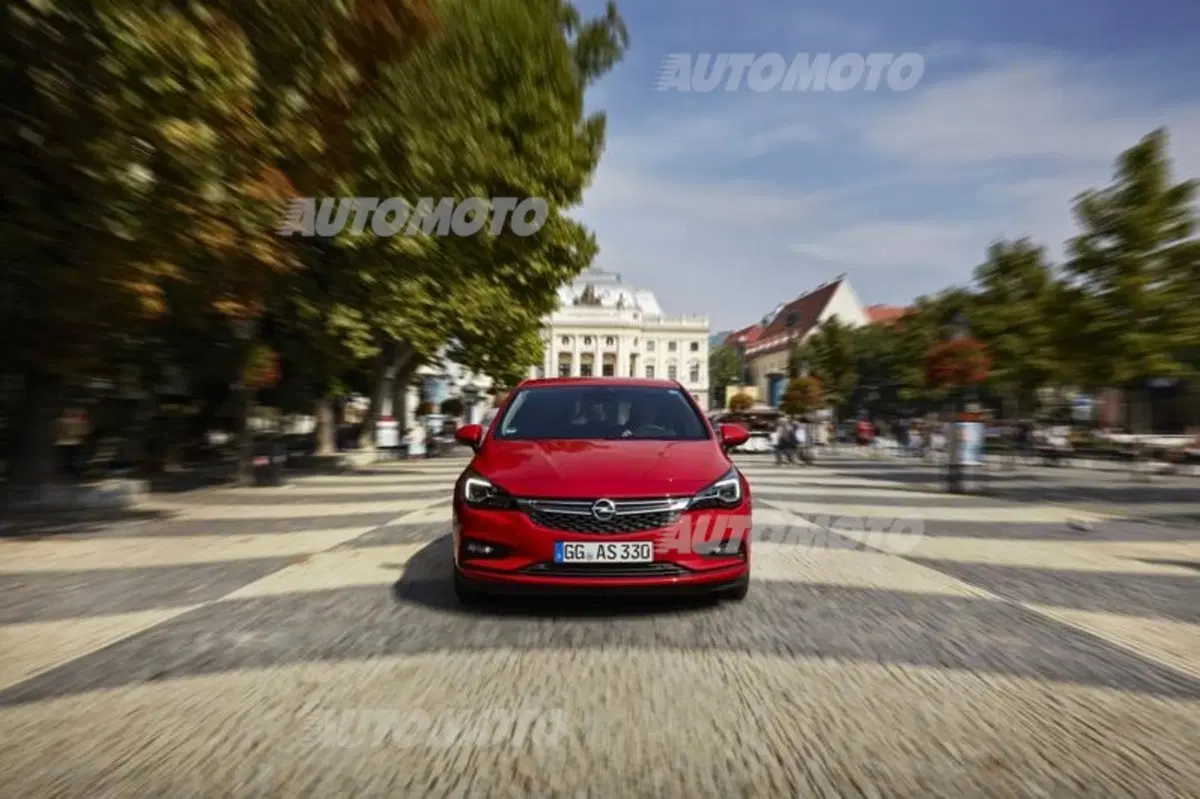 Nuova Opel Astra (21)