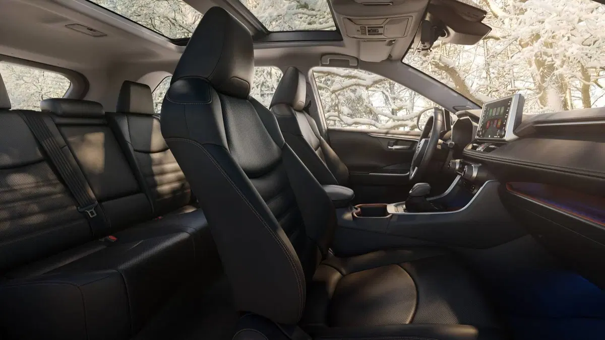 Nuova Toyota RAV4, debutto al Salone di New York  (6)