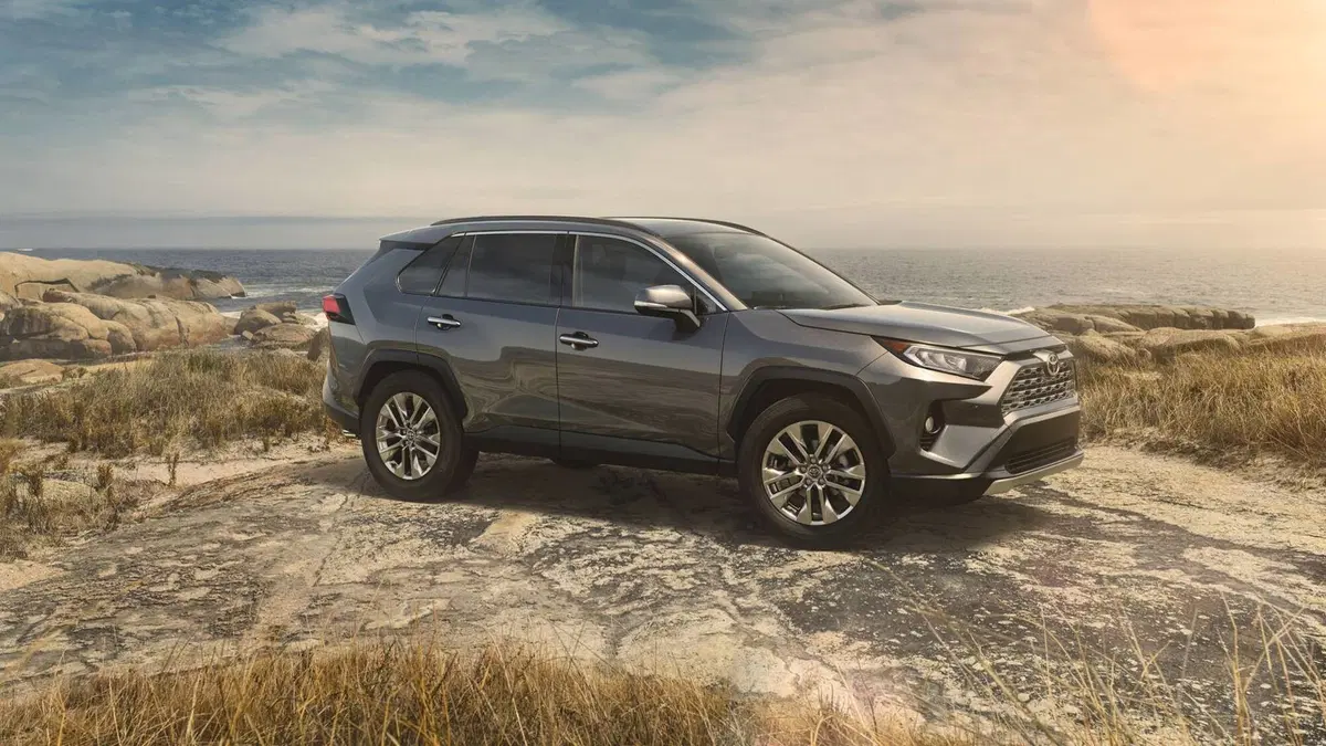Nuova Toyota RAV4, debutto al Salone di New York  (2)