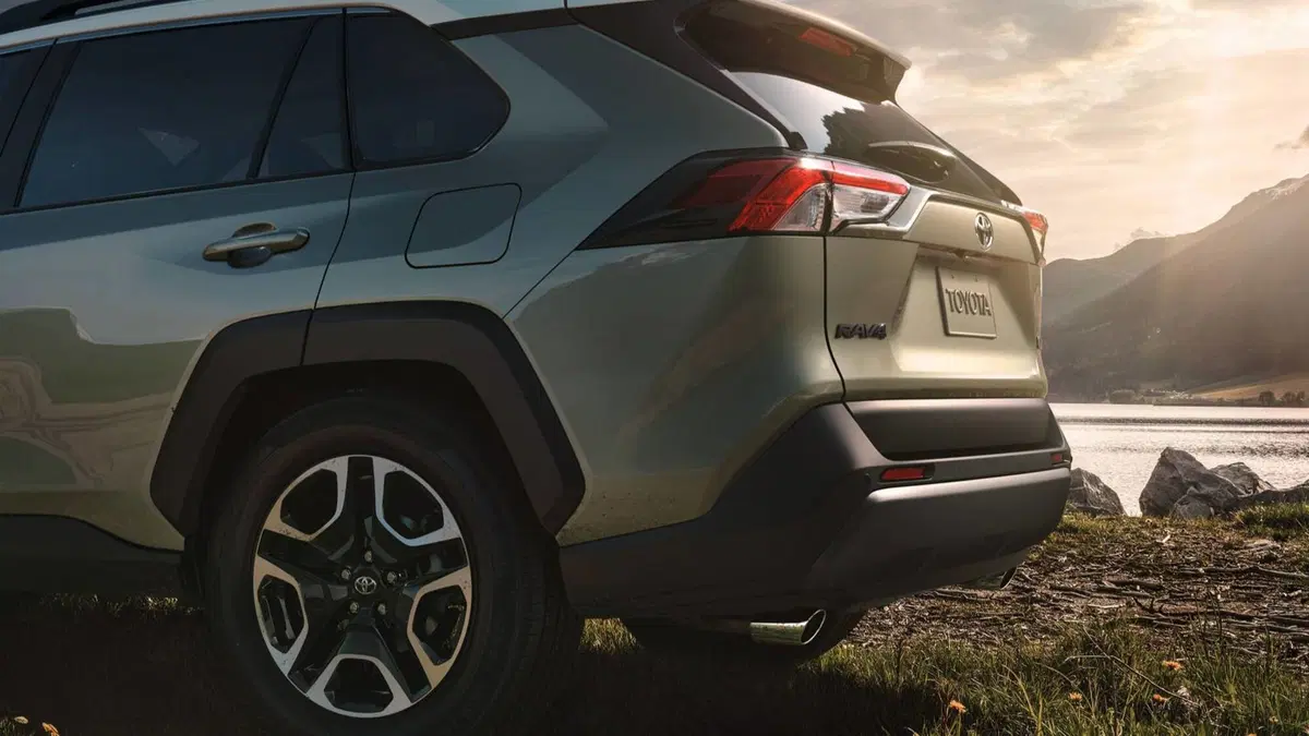 Nuova Toyota RAV4, debutto al Salone di New York  (9)