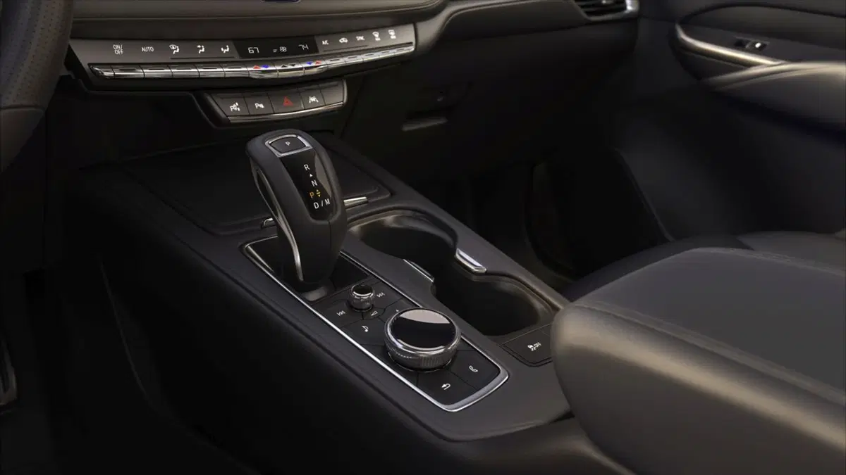 Cadillac XT4, anche gli USA si danno ai SUV compatti (7)