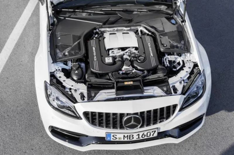 Motori V8 pastosi e graditissimi a livello sonoro per i puristi dell'endotermico