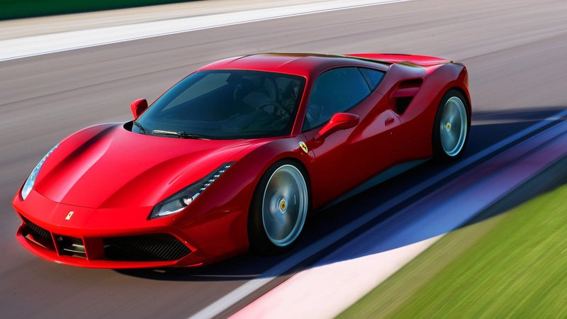 Ferrari, sospese le vendite della 488 in Usa. Rischio incendio