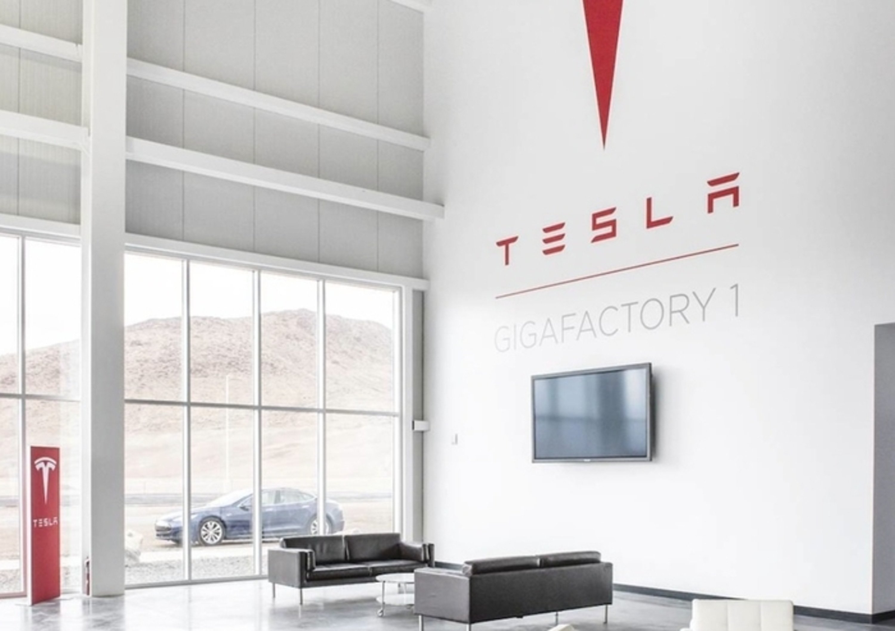 Tesla Gigafactory, le prime immagini esclusive della super fabbrica di batterie