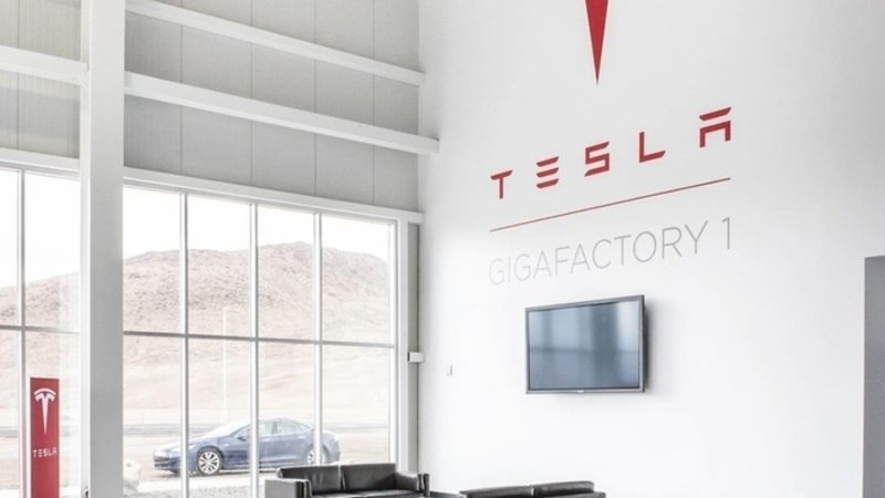 Tesla Gigafactory, le prime immagini esclusive della super fabbrica di batterie