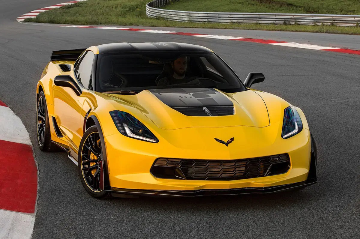 Le migliori supercar del 2015: ecco la top ten (3)