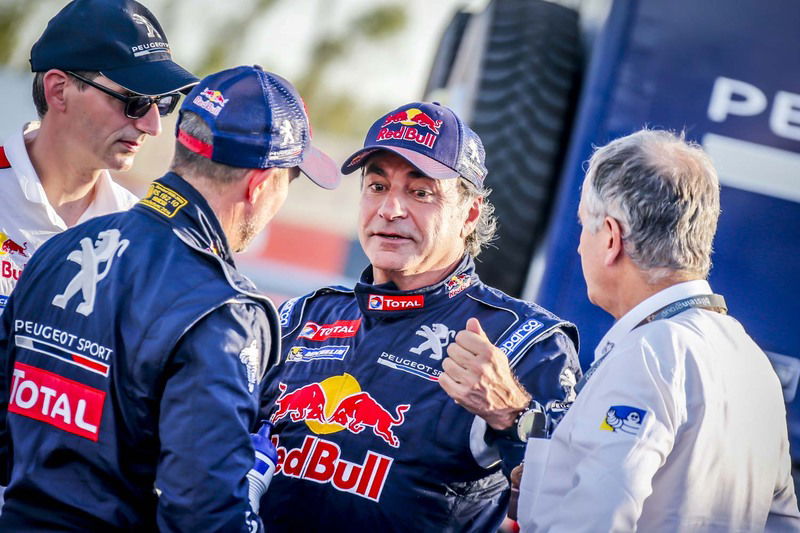 Dakar 2016 Peugeot. 11 chilometri per 111. Carlos Sainz subito Star