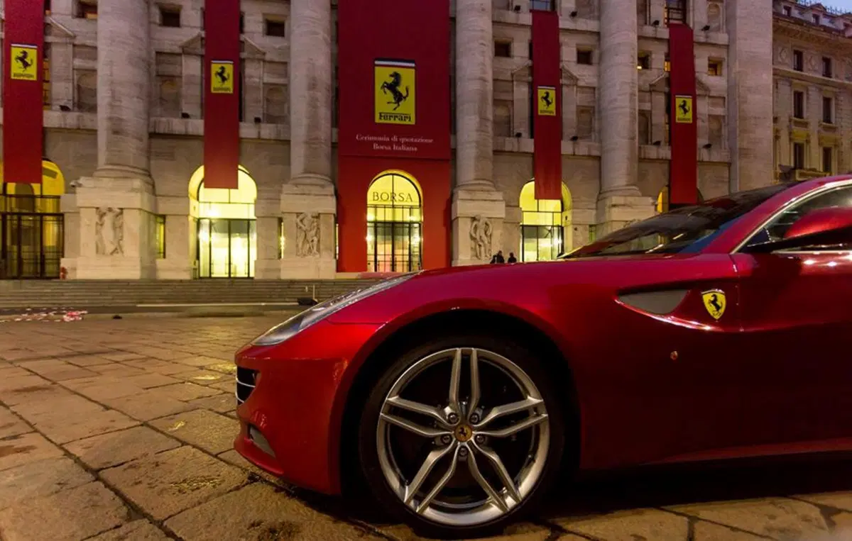 Ferrari: è il giorno del debutto alla Borsa di Milano (9)