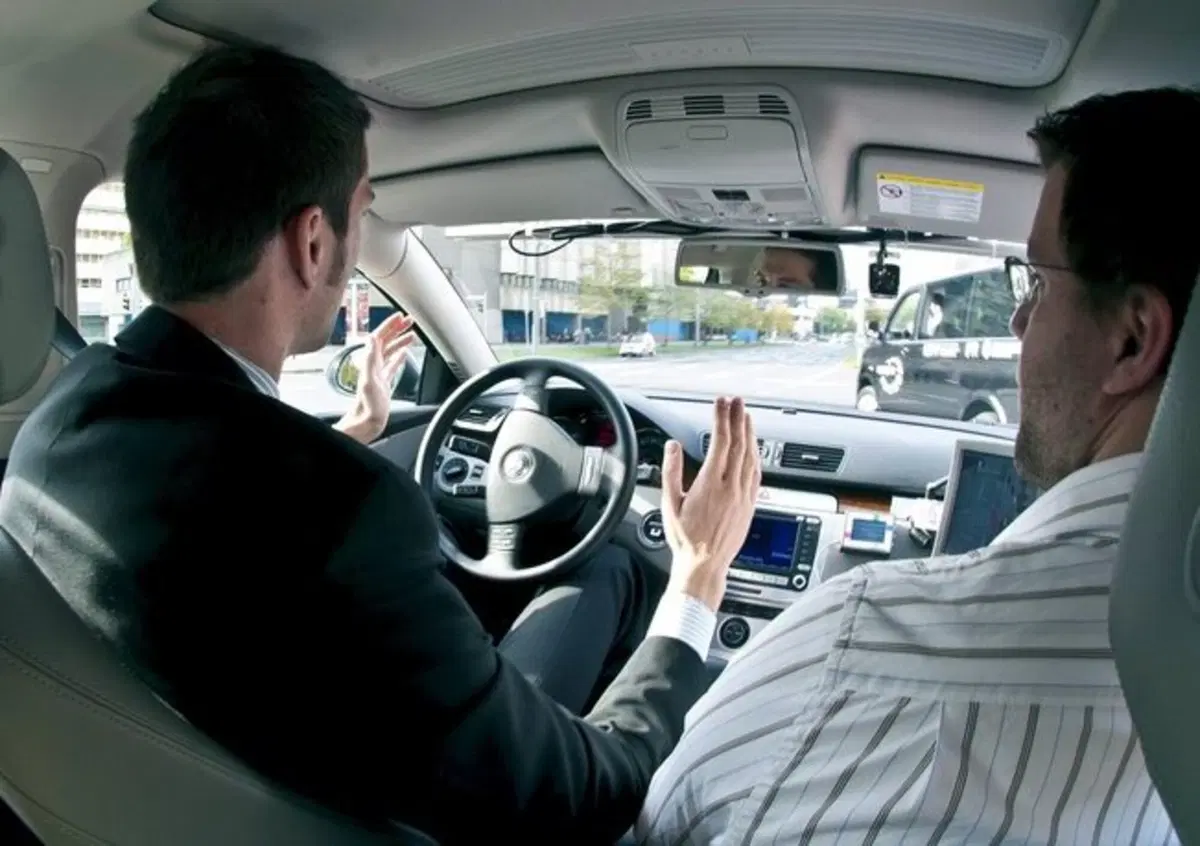 Guida autonoma, Torino si candida per i test